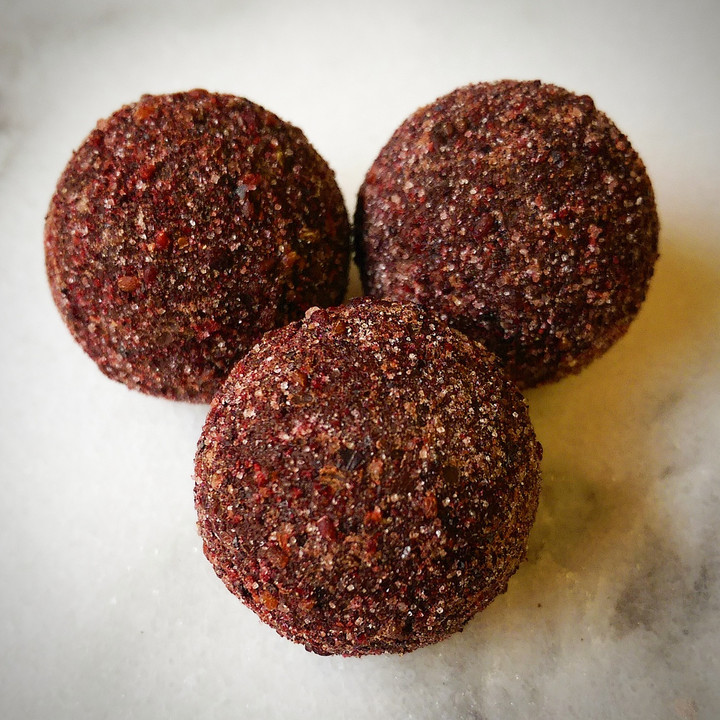 Blackcurrant with Juniper, (d) (s), Great Taste Top 50 Foods 2014 & Bronze Academy of Chocolate Award