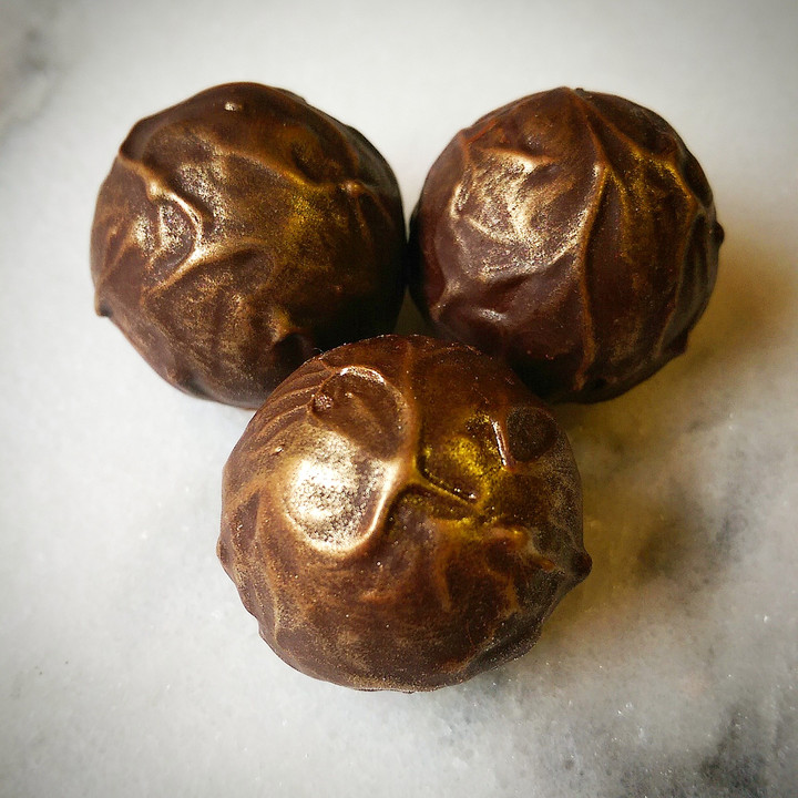 Dark Madagascan, (d) (s), Great Taste 1 Gold Star Award-Winner 2014,